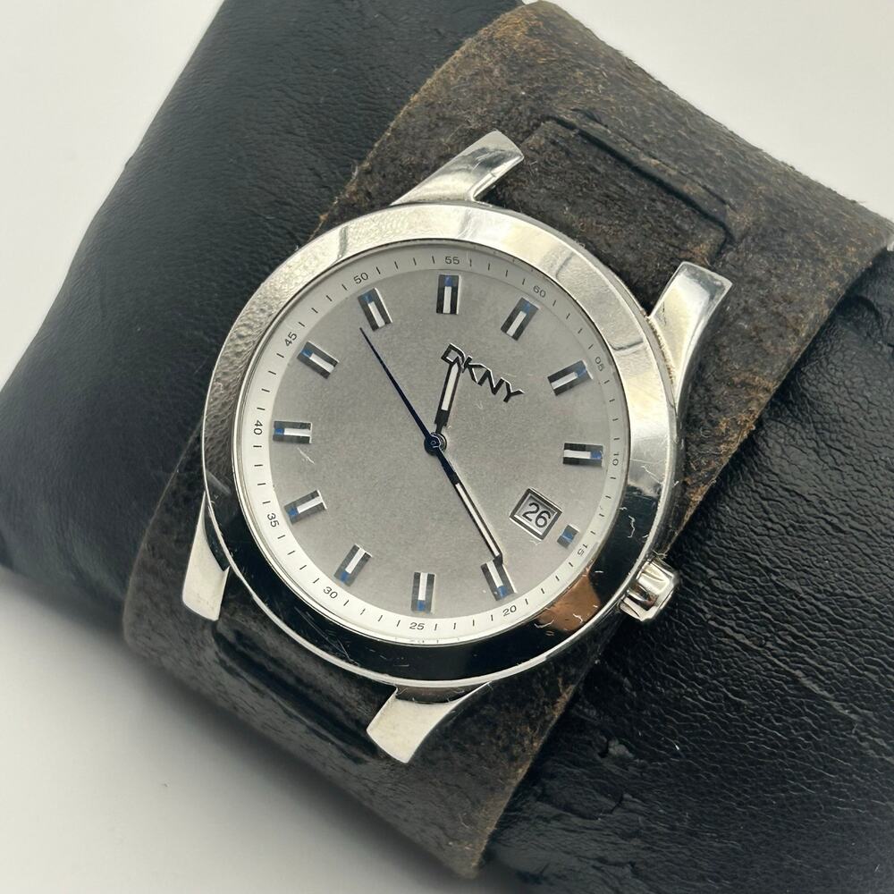 DKNY Silver-tone Dark Brown White Leather Strap Men’s Watch Working New Battery